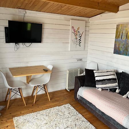 ביוד Ivy Rose Cabin No Hot Tub מראה חיצוני תמונה
